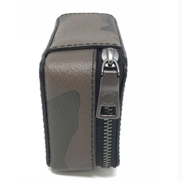 Coach camouflage pill box - Picture 3 of 5